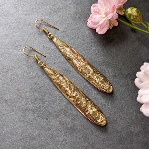 🦋LAST🦋 NWT Baizaar Etched Water Drop Earrings